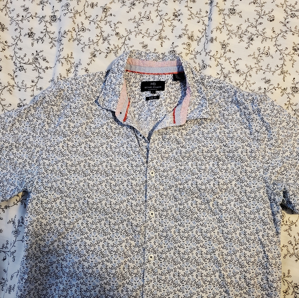 Shirt - Picture 2 of 3